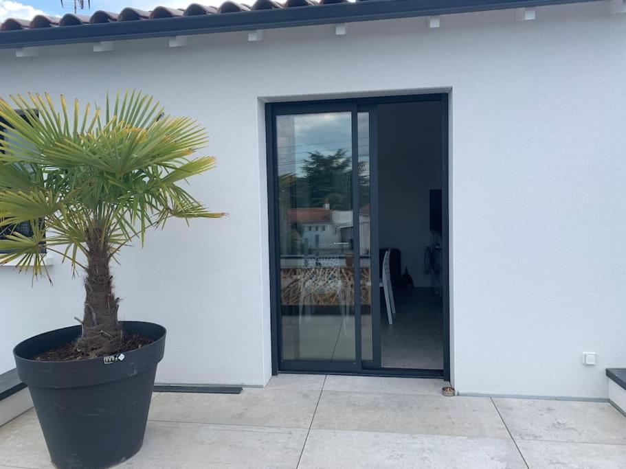 Maison Terrasse Proche Centre Ville Et Ile De Re La Rochelle  Kültér fotó
