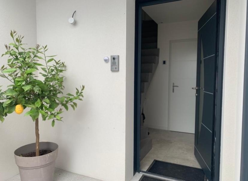 Maison Terrasse Proche Centre Ville Et Ile De Re La Rochelle  Kültér fotó